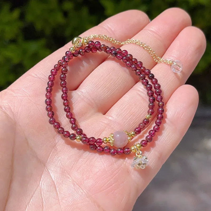 Natural garnet bracelet for women with double ring design and manual craftsmanship