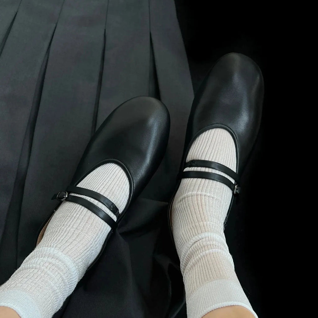 Soft retro round toe Mary Jane flat shoes in black sheepskin leather with buckle closure and low heel