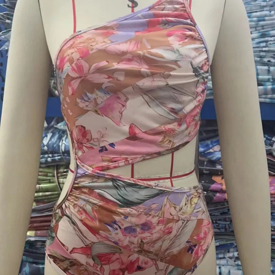 Rose gold floral pattern women's one-piece swimsuit for summer swimming