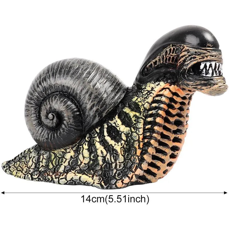 Modern solid resin snail sculpture ornament for garden or home decoration