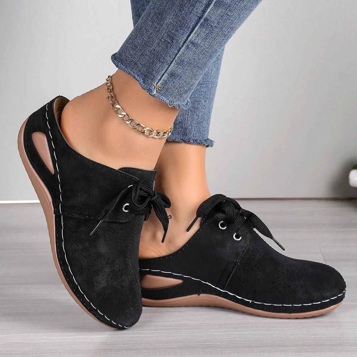Women's summer baotou lace-up wedge slippers with suede upper in Light Grey colour, outdoor hollow-out design