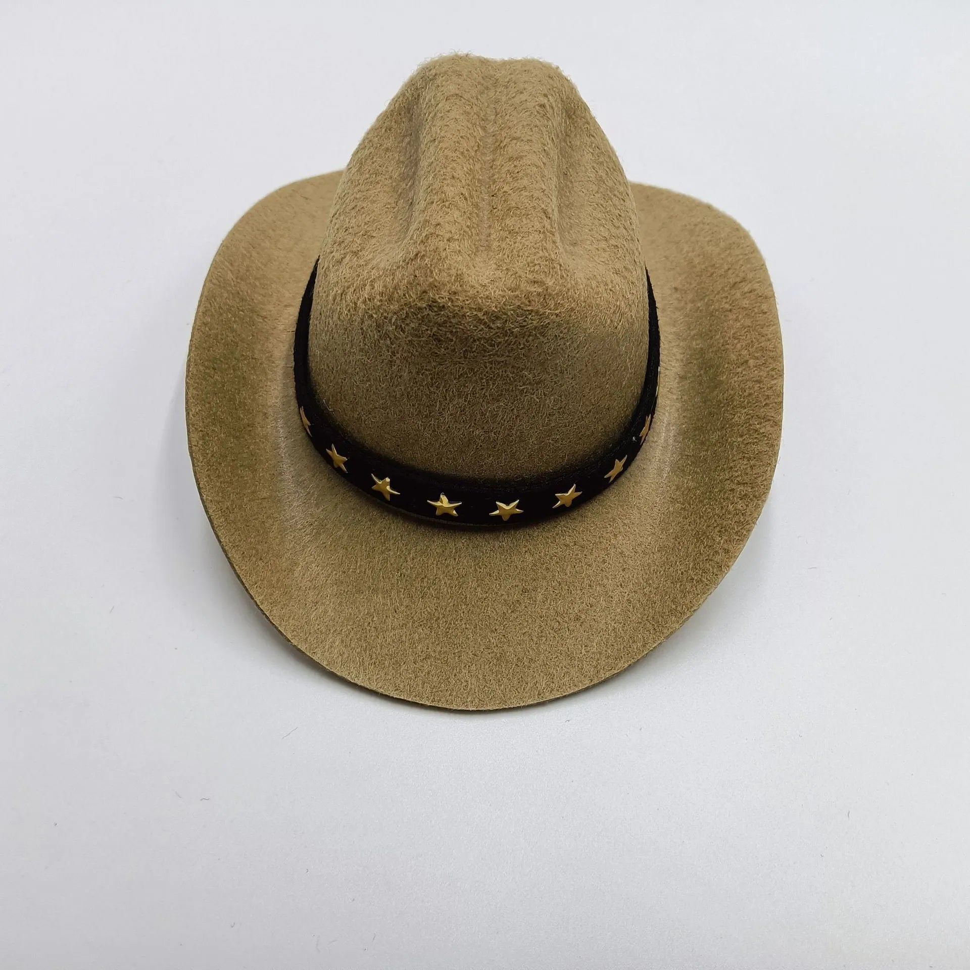 Wool felt pet hat in beige with conical shape, available in S and M sizes