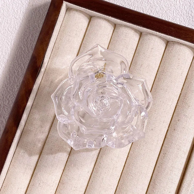 Retro three-dimensional rose grip camellia back head half tie hairpin for women in 6cm size