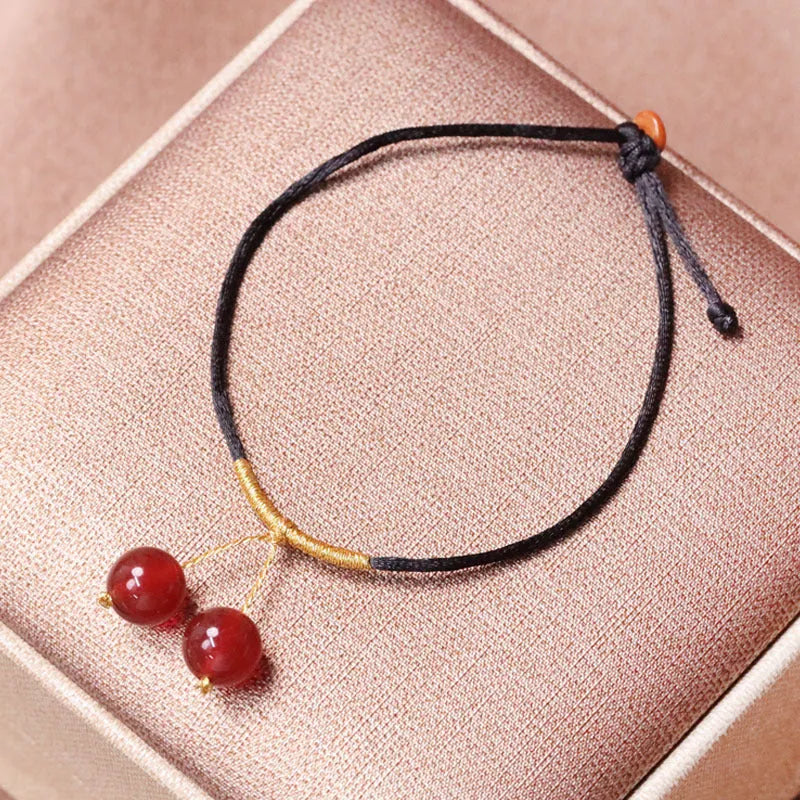 Natural red agate bracelet and necklace set with hand-woven beads in national style