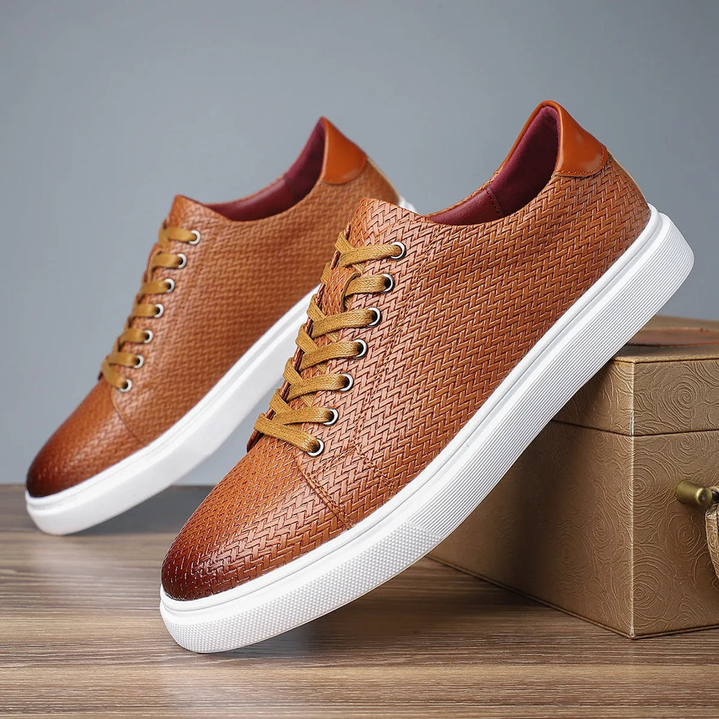 Men's black low-top leather business shoes with stitched detailing and a rubber sole.