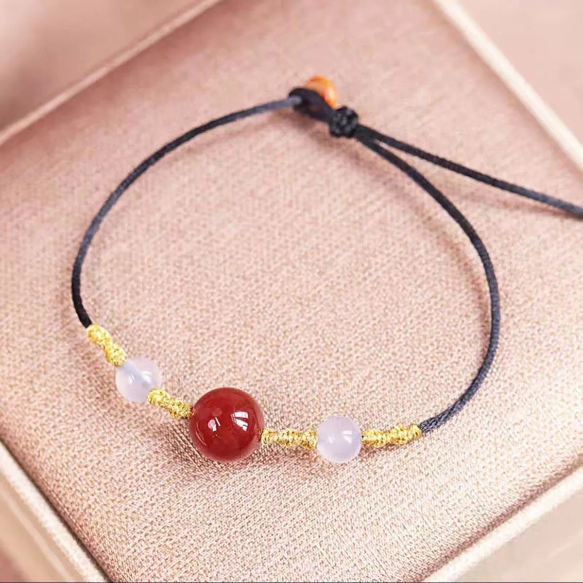 Natural red agate bracelet and necklace set with hand-woven beads in national style