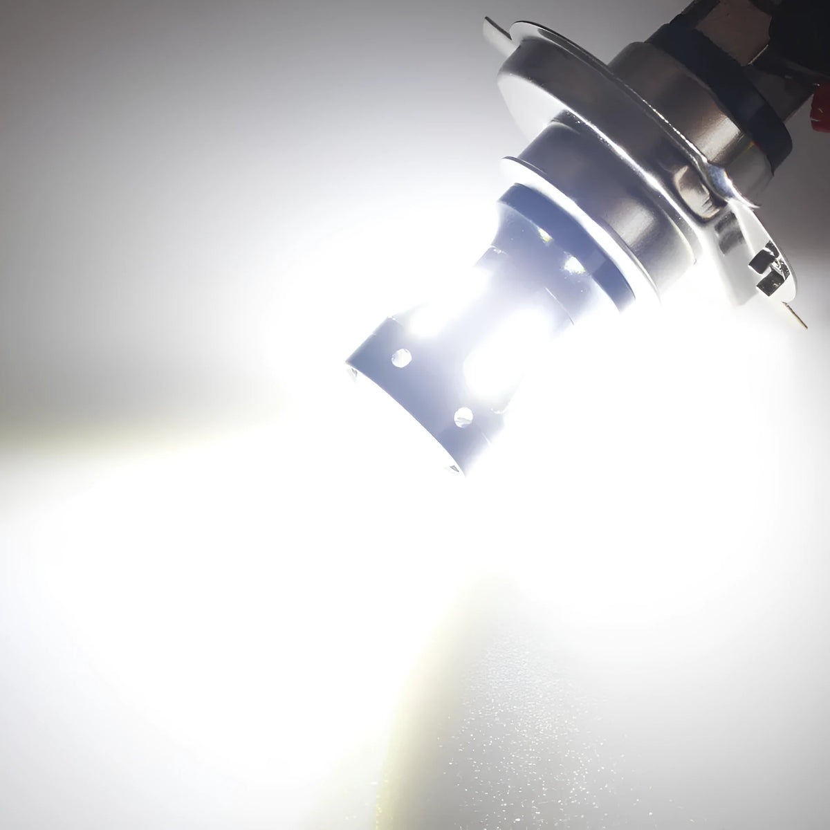 H4 two-color LED motorcycle headlight bulb with aluminium body and glass lens
