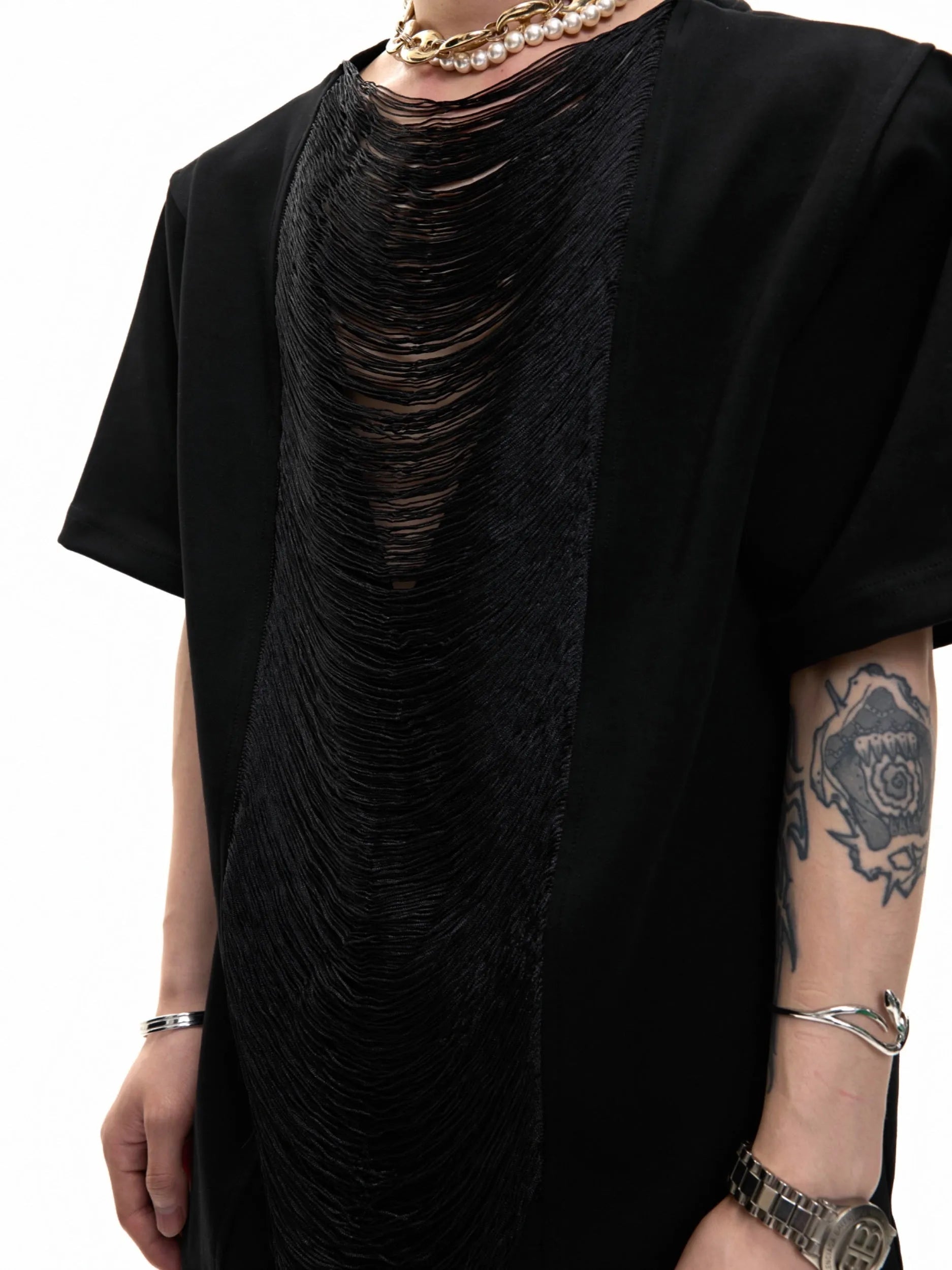 Drum black men's loose T-shirt with a hollow out V-neck and short sleeves.