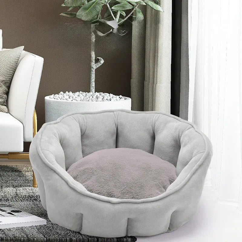 Grey plush cat kennel mat with hammock floor, measuring 46cm square, for winter warmth.