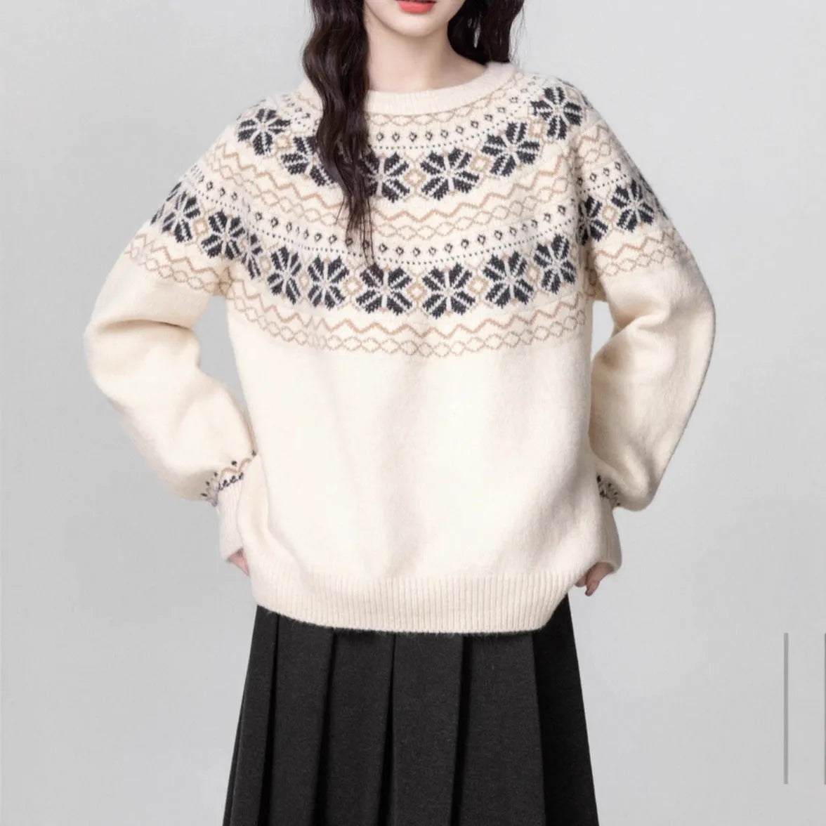 Women's milky white vintage Fair Isle geometric pattern pullover sweater with a loose fit.