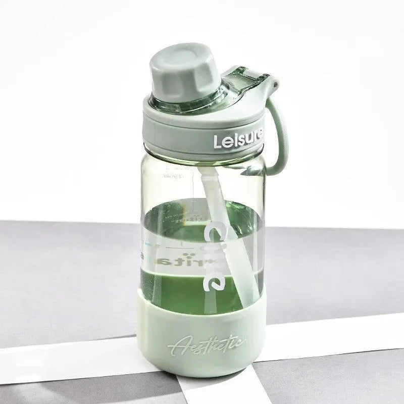 Reusable heat-resistant plastic cup with leak-proof lid in grey, green, and pink colour options