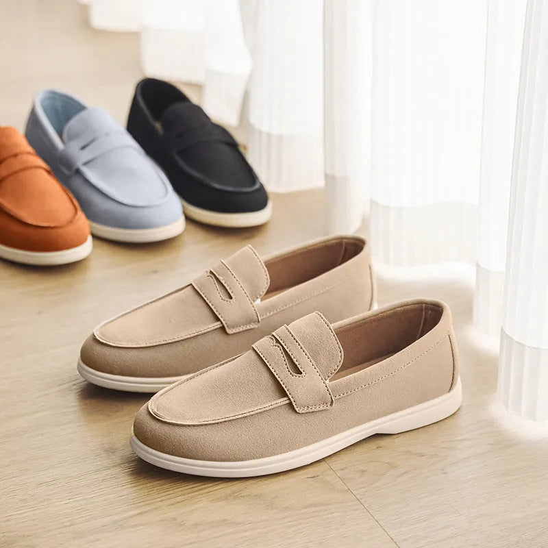 Men's suede leather casual shoes in British style with round toe and vulcanised rubber sole