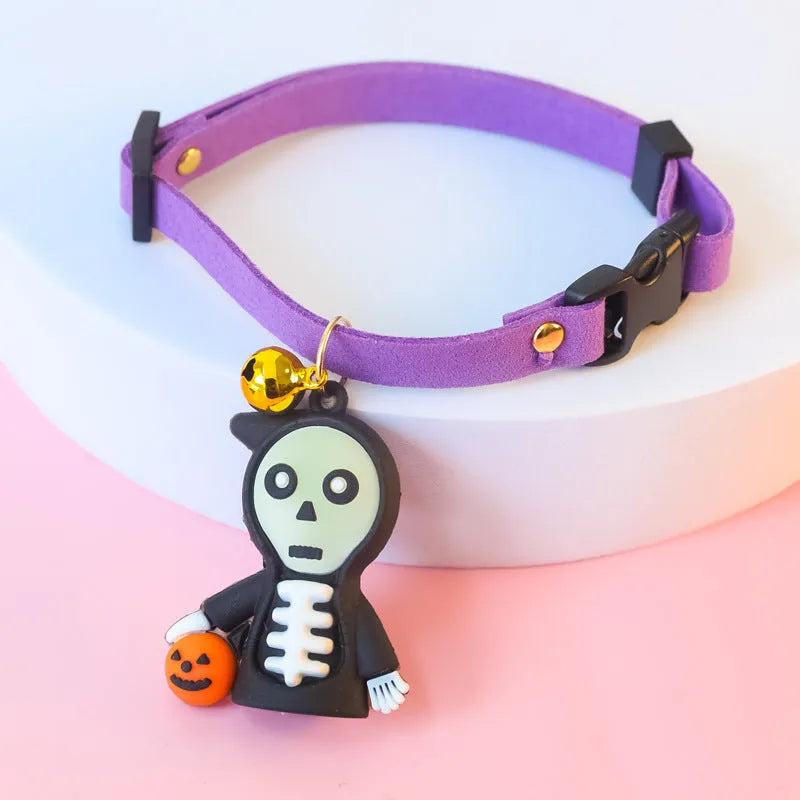 Halloween pet collar with glow-in-the-dark pumpkin man design adjustable for dogs and cats