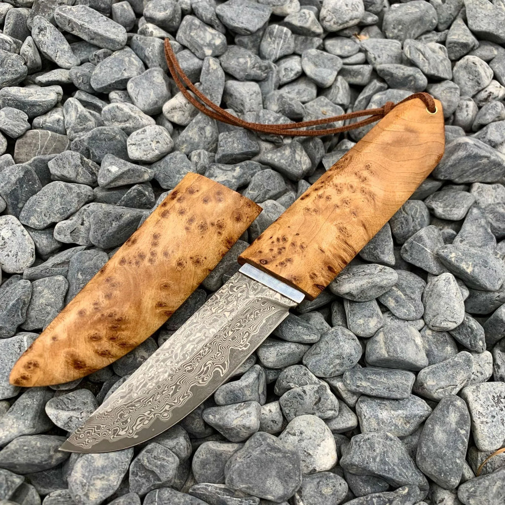 White Shadow short knife with Damascus pattern blade and wood handle for outdoor camping