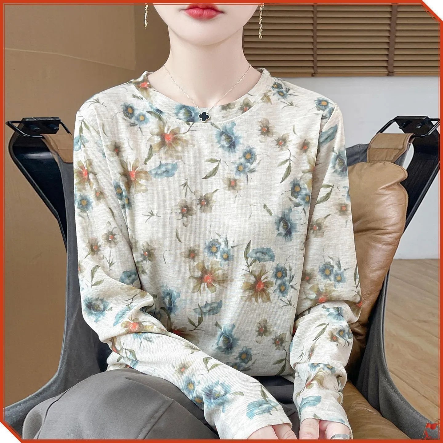 Women's round neck pullover shirt in Tencel cotton blend with floral print design