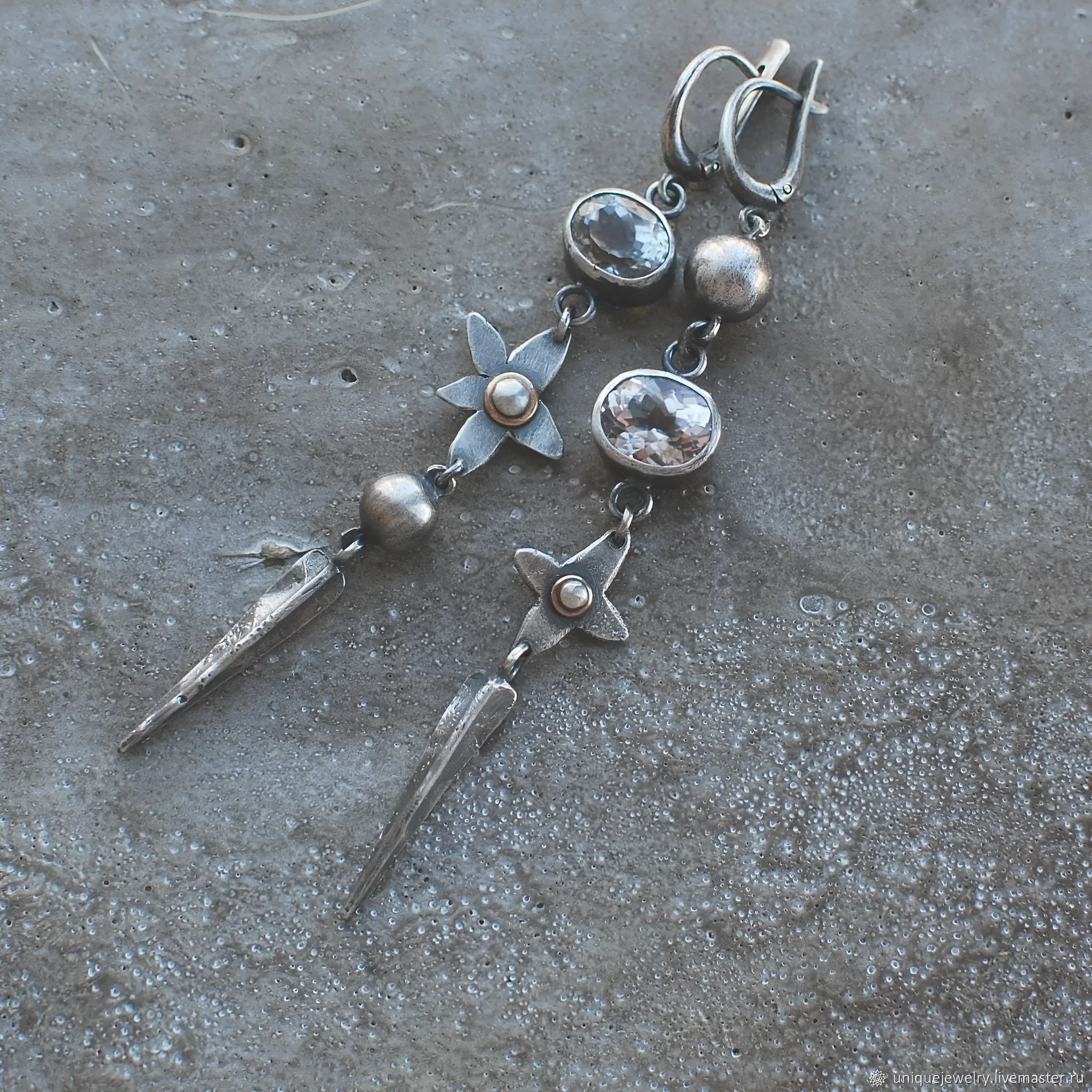 Hesheng geometric pendant earrings in antique silver with XINGX rhinestone design
