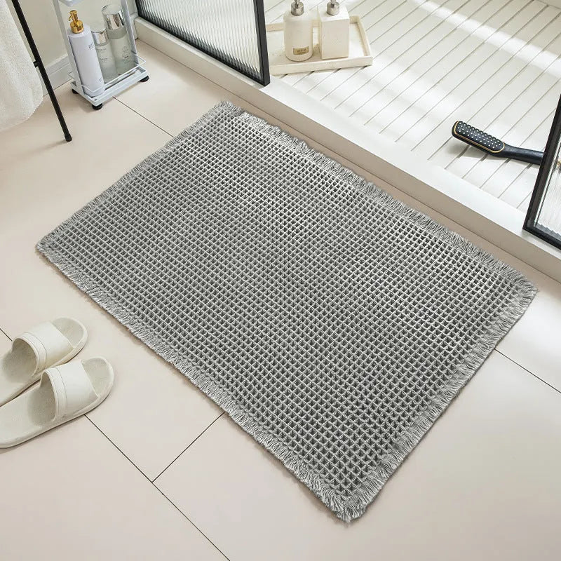 Non-slip checkered pattern bathroom carpet in polyester fibre available in multiple colours and sizes
