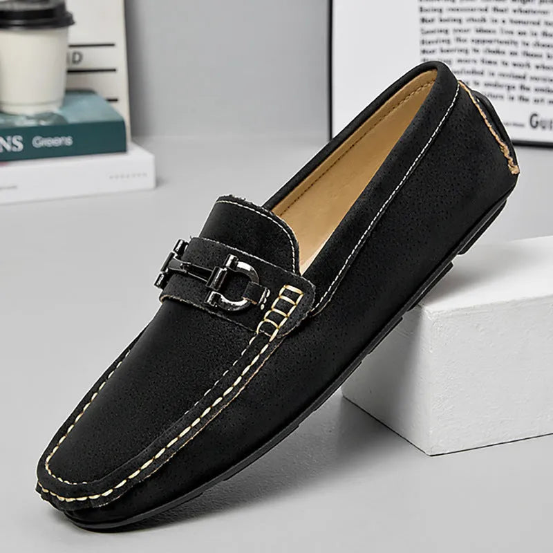Men's beige lace-up casual shoes with a round toe and rubber sole, made from cowhide leather.