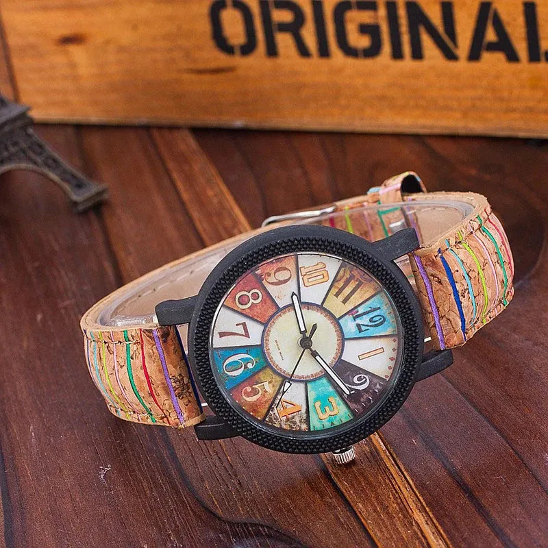 Casual vintage women's quartz wrist watch with 37mm round dial and leather strap