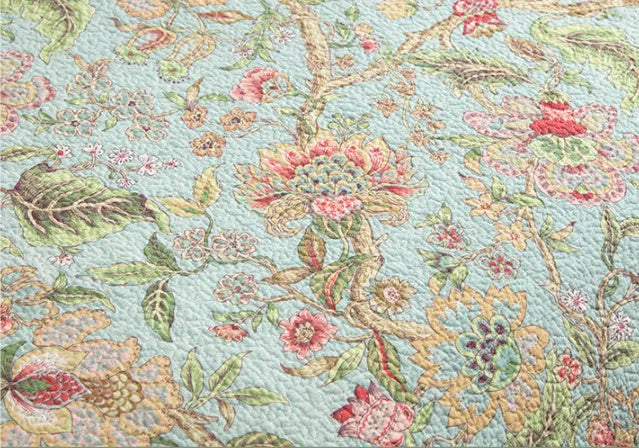 Blue cotton bedspread with American floral and bird pattern, three-piece quilted set
