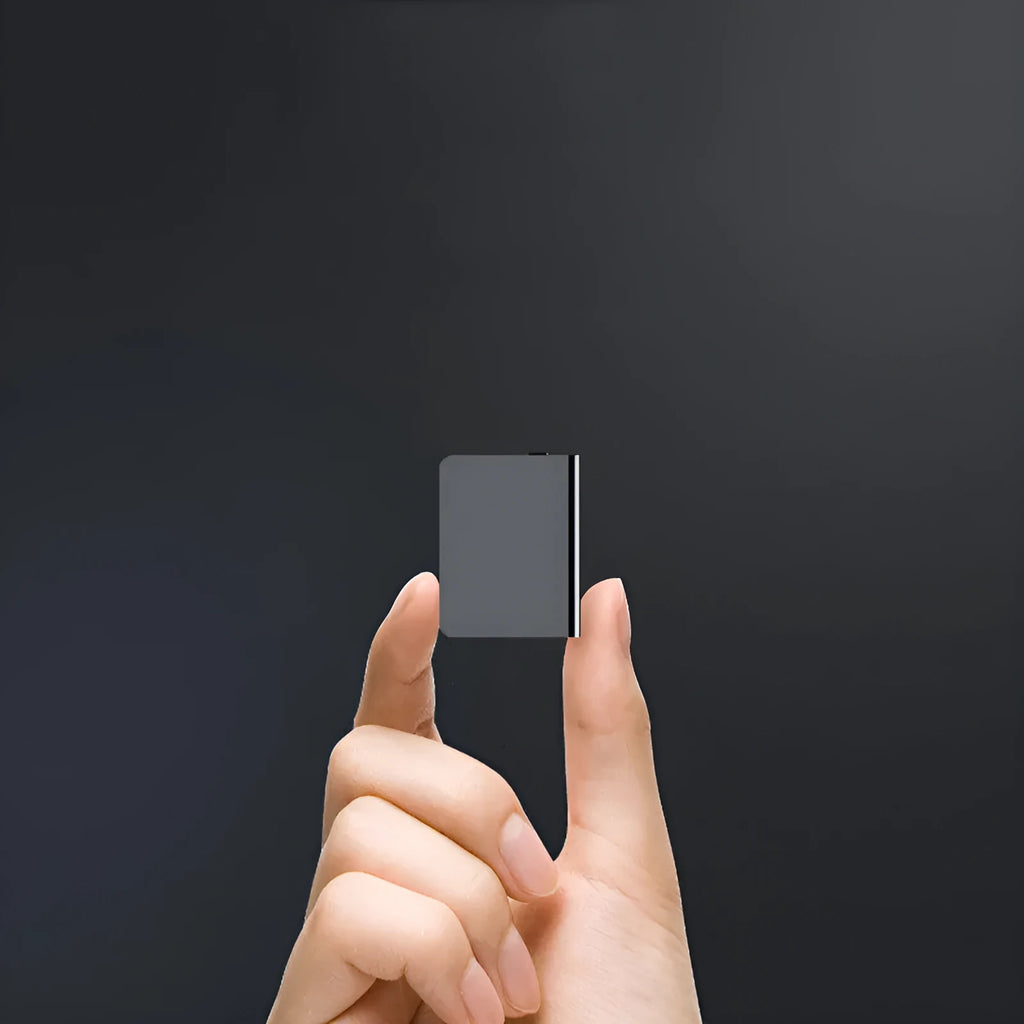 Black zinc alloy high definition noise reduction digital voice recorder.