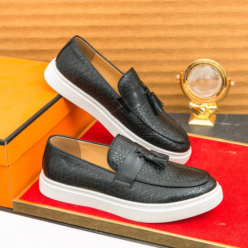 Men's black fringed casual leather look shoes with round toe and low heel