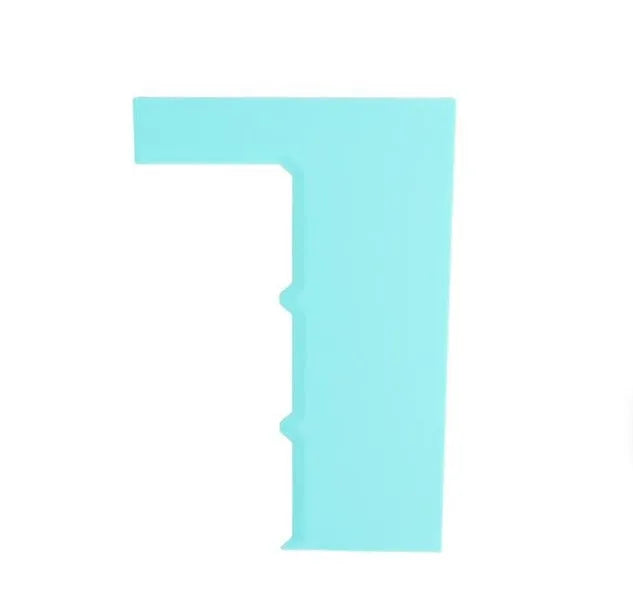 Plastic cream icing pattern scraper with regular polygon shape for cake decoration