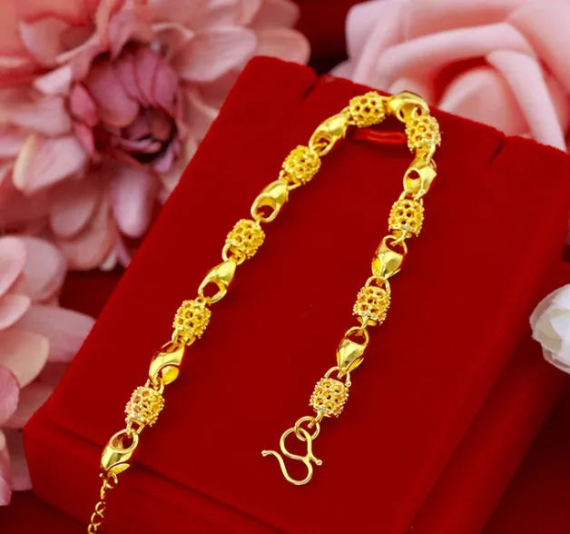 Gold-plated brass bracelet in gold colour, made from eco-friendly brass with thick vacuum gold-plating for durable finish.