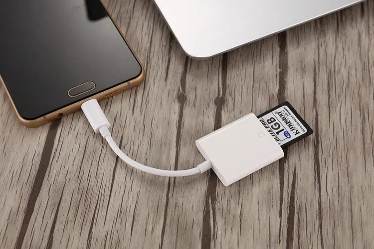 SD card reader with USB 2.0 interface, 10cm length, black colour, on a white background