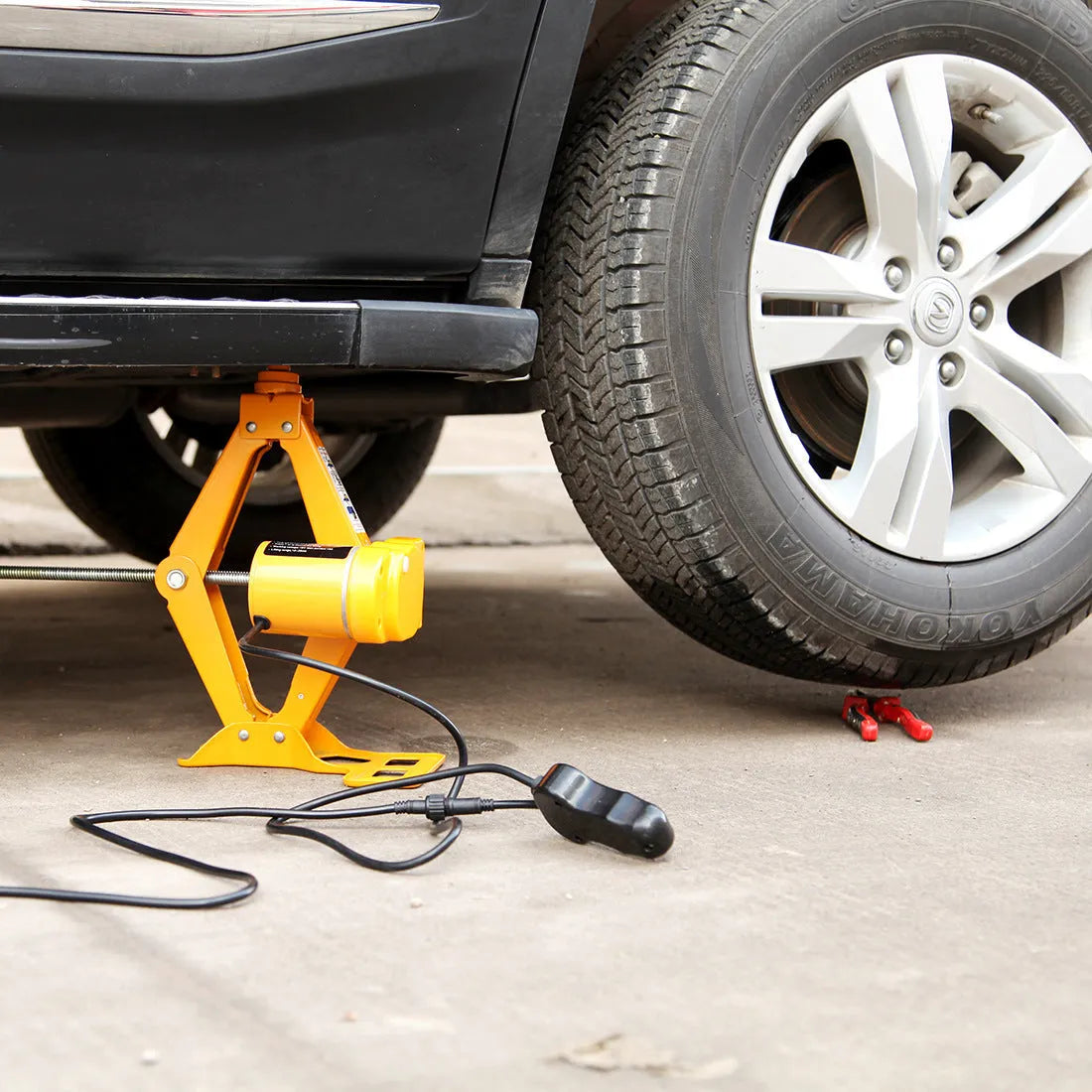 Vehicle-mounted electric jack maintenance kit TY002 with 2 tonne lifting capacity and 120-350mm range
