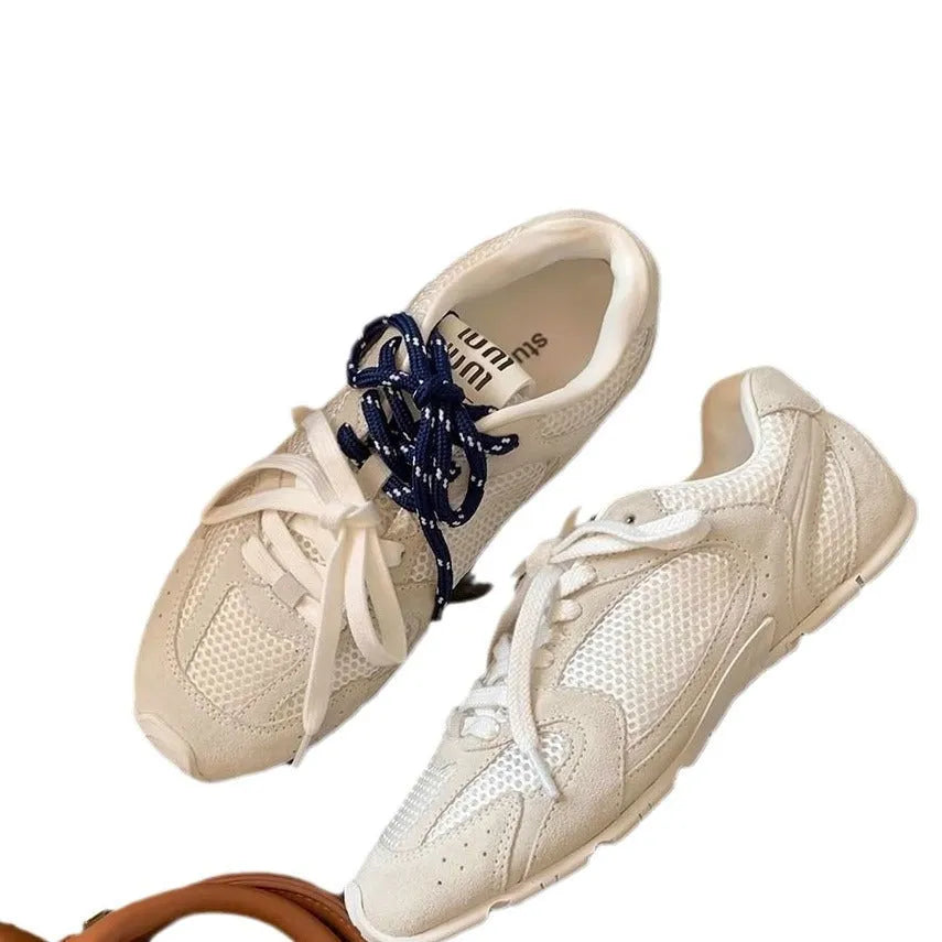Women's retro German training shoes in artificial PU leather with flat heel and round toe design