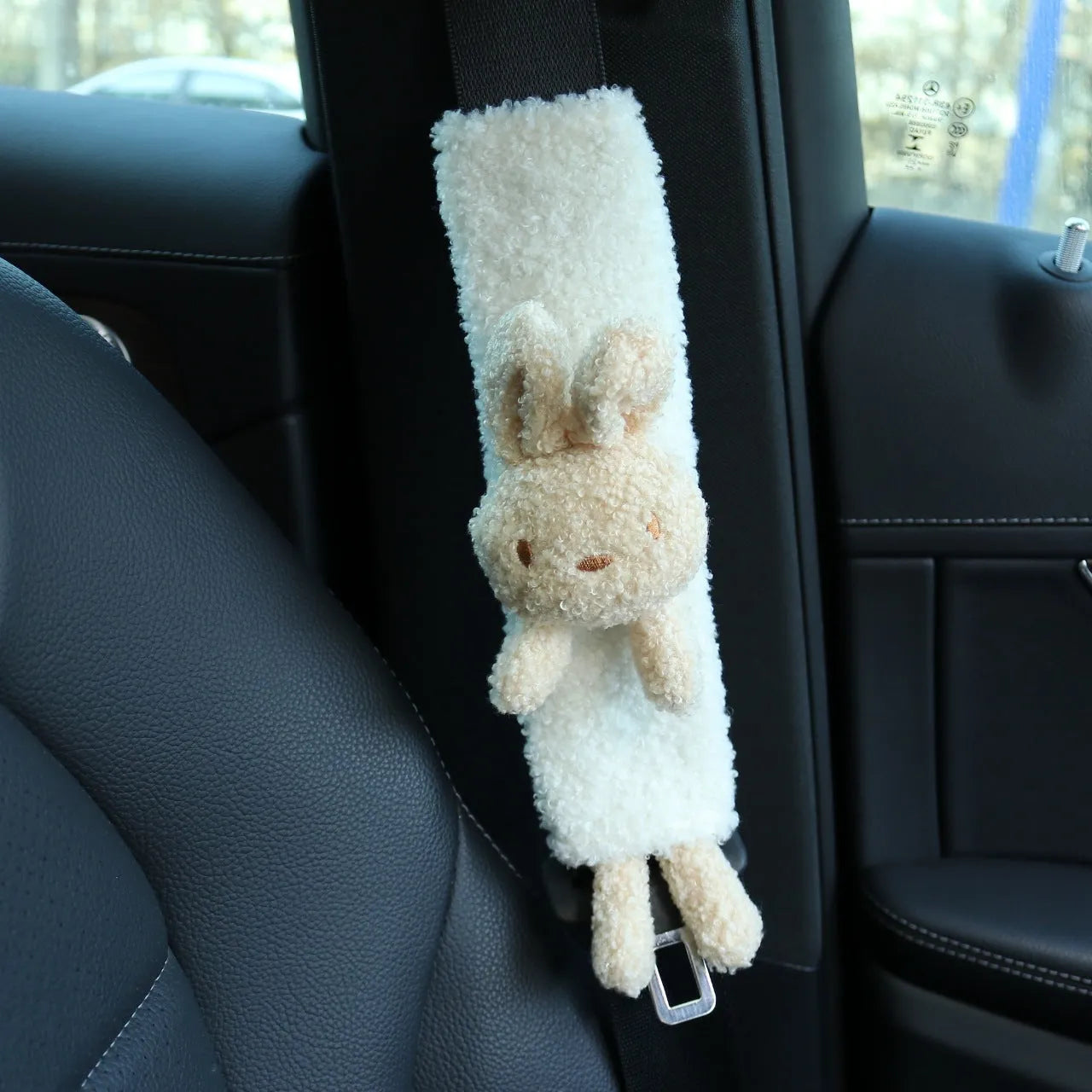 White lamb wool car seat belt shoulder protector with cartoon rabbit and bear designs