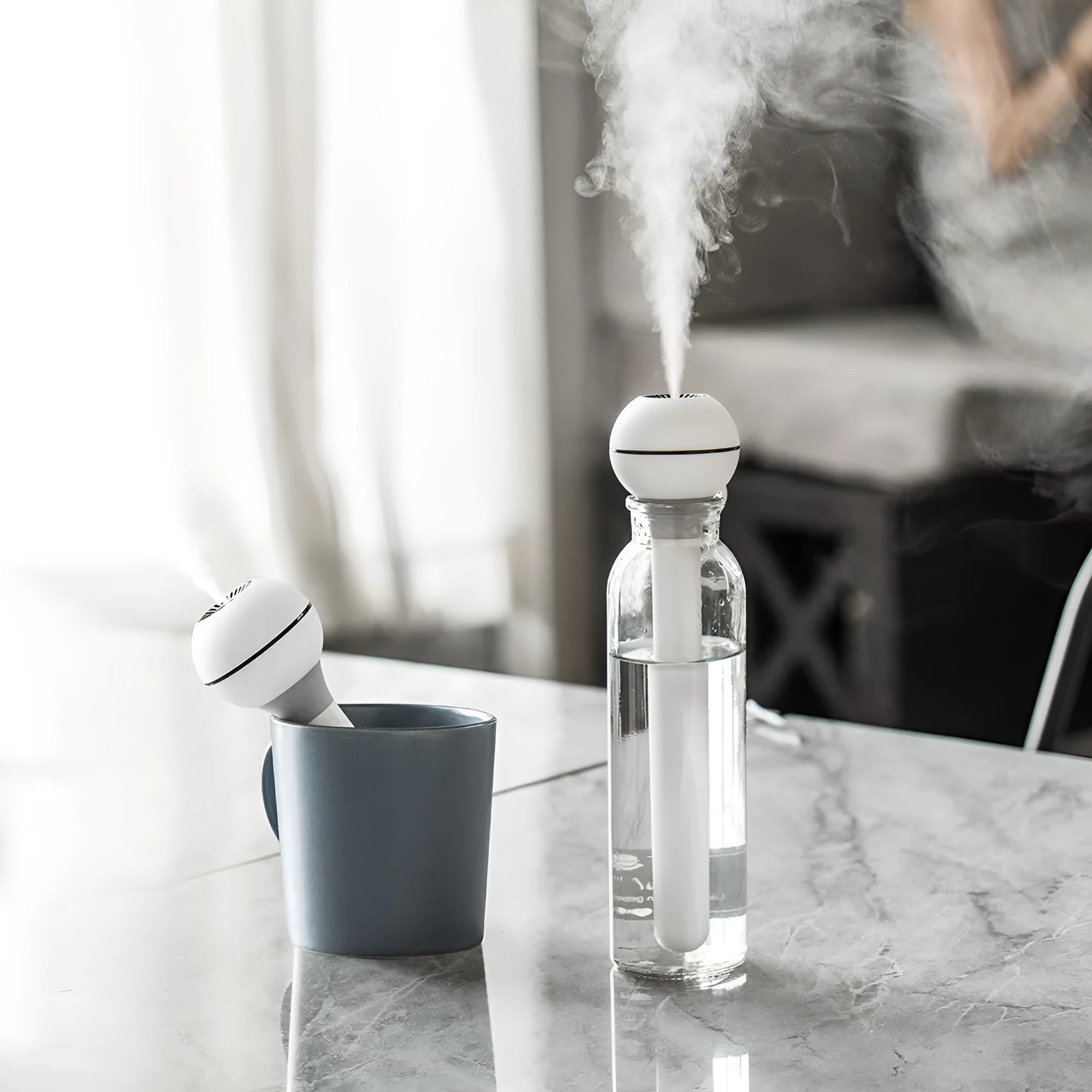 Columnar magic wand humidifier in pink or white with USB cable and 1 litre water tank