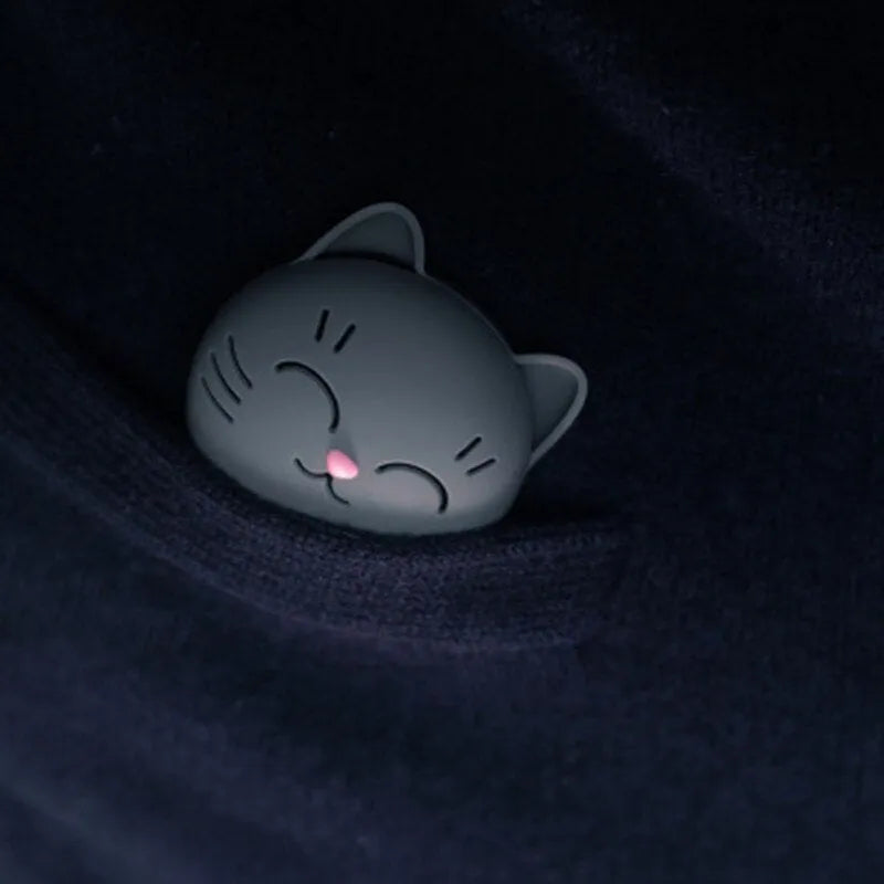 Cute cartoon car perfume holder in Lucky Meow style made from ABS plastic with magnet for car vent