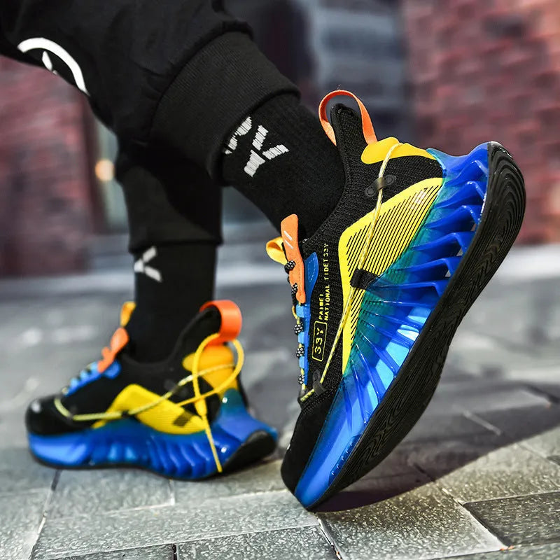 Luminous men's casual running shoes in black green with flying fabric upper and flat heel