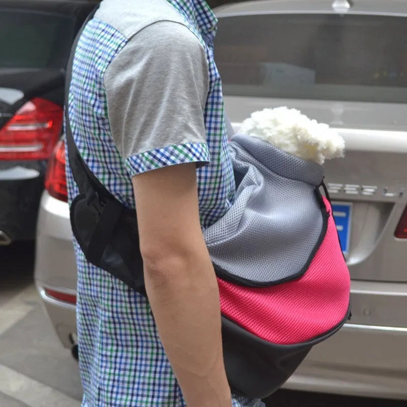 Pet backpack for cats and dogs in size S with transparent bubble window, blue outer fabric, and adjustable shoulder straps.