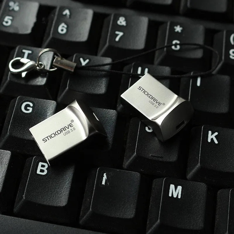 High Speed USB 3.0 Flash Drive Mini U Disk 128GB metal rotating design in black