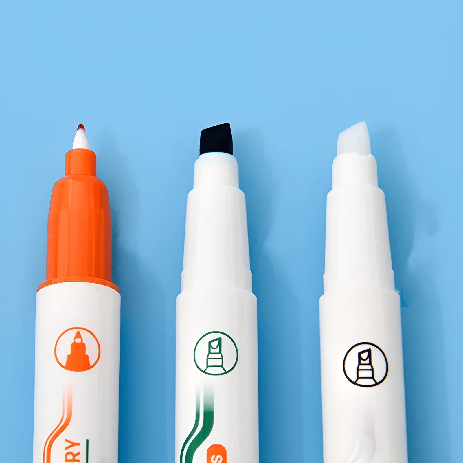 Green erasable highlighter pen set with refill cartridge and eraser on card mount
