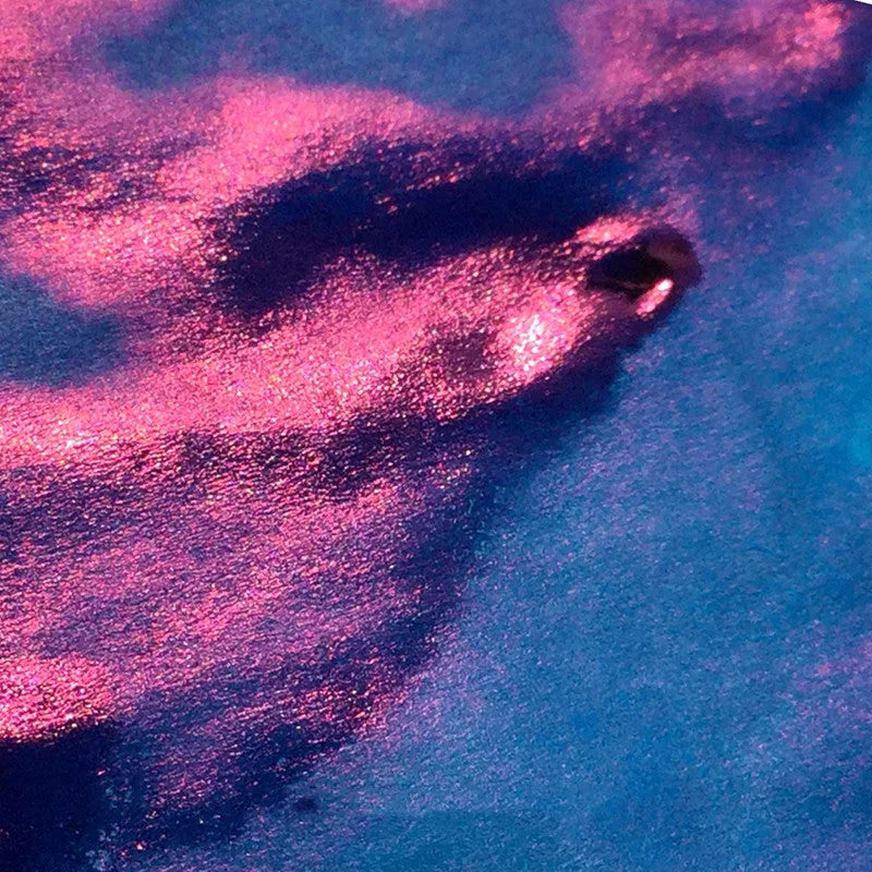 Gold powder colour ink bottle for fountain pens with sheen gradient effect.