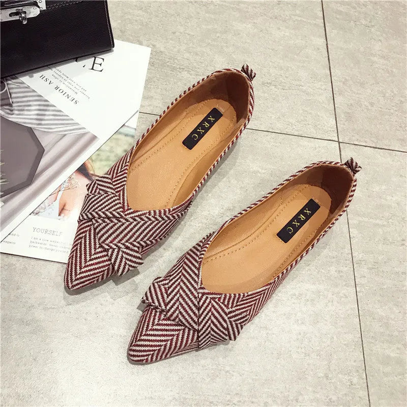 Women's pointed toe shallow mouth flats in red cotton with low 1-3cm heel