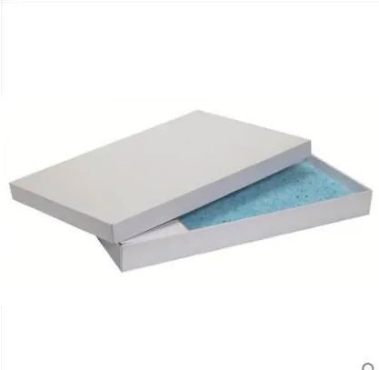 Automatic litter box replacement tray with 3 boxes of crystal litter in plastic packaging