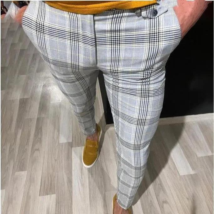 Men's loose fit plaid nine-point trousers in grey, polyester fabric, cropped length