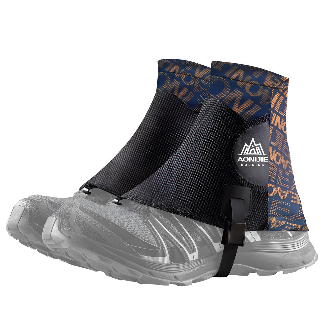 Sand-proof shoe cover in blue, one size fits shoe sizes 36 to 43, unisex design