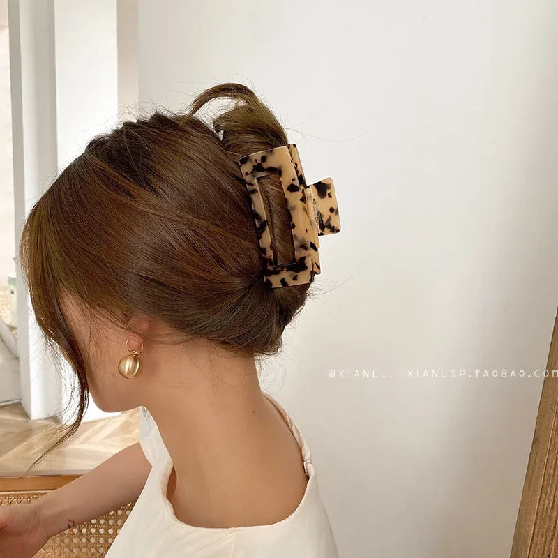Geometric acetic acid hair clip in beige handmade finish L size 10cm women's hair accessory