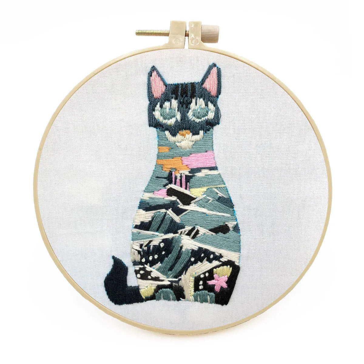 DIY three-dimensional European embroidery kit with cat designs on cotton fabric with embroidery frame