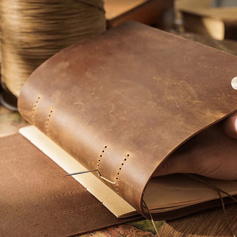 Handmade cowhide leather notebook with 200 pages of 120gsm Daolin paper in brown