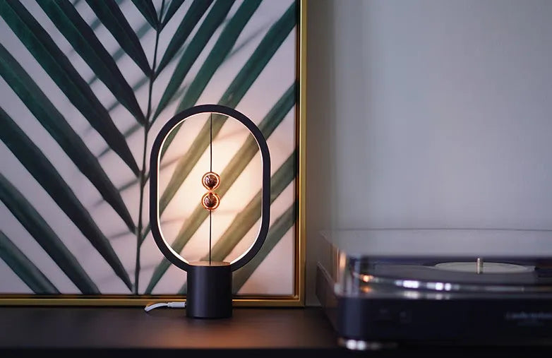 Mini magnetic switch USB LED table lamp in black with floating magnetic bead control
