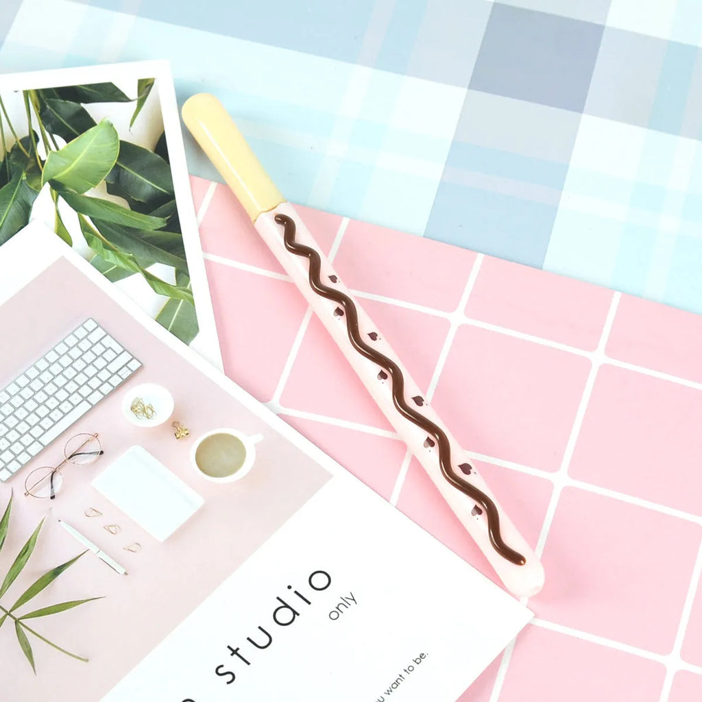 Korean soft gel chocolate stick scented needle tube gel pen with 0.5mm tip and strawberry fragrance