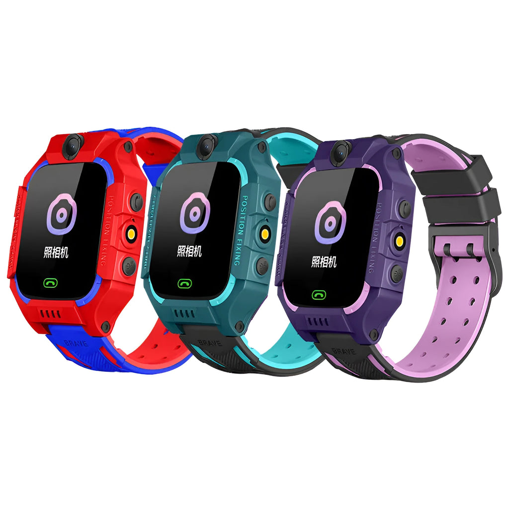 Z6 Q19 children's smart watch in green colour with a 1.44-inch touch screen on a wrist.