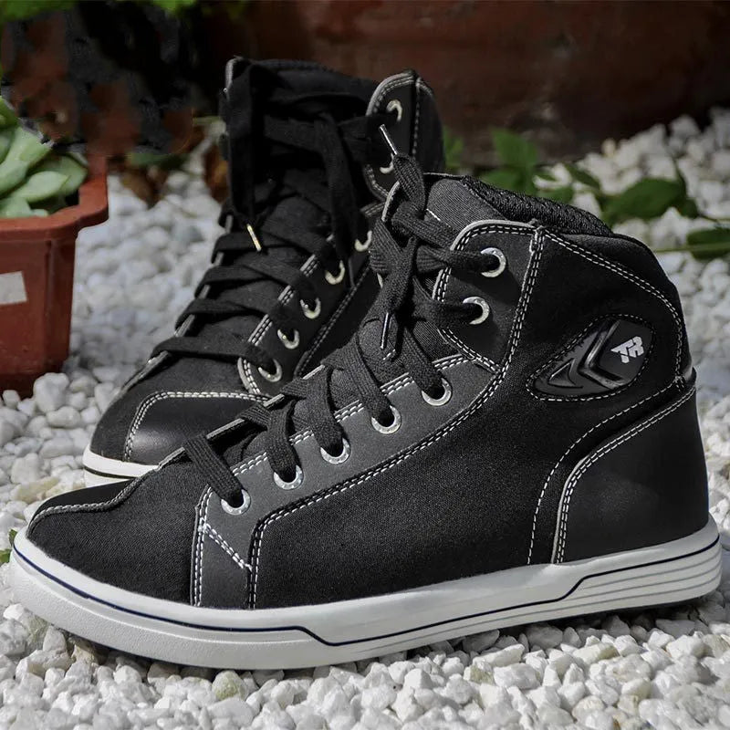 Black and grey men's casual short motorcycle boots with a non-slip sole.